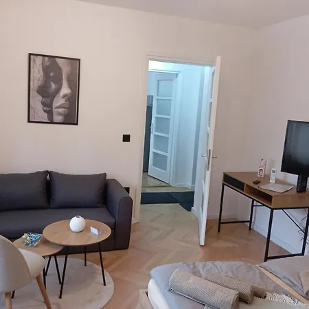 Leky Διαμέρισμα Τούζλα